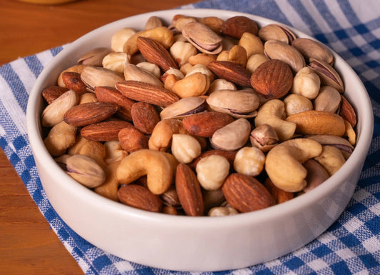 Premium-Nussmischung (Pistazien, Cashewkerne, Mandeln, Haselnüsse)